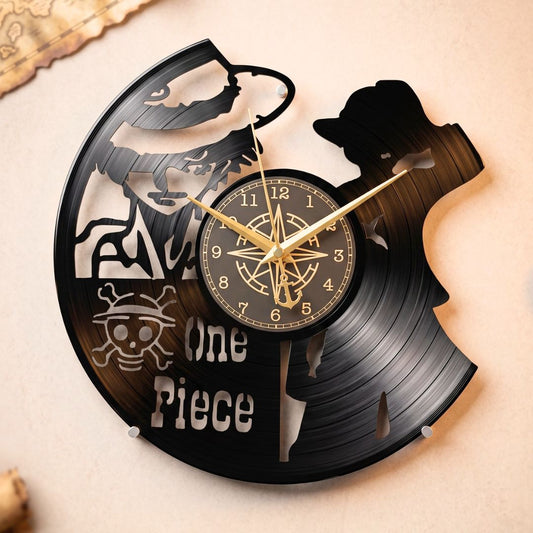 Orologio da Parete in Vinile ispirato a "One Piece" – Intagliato a Mano da Vero Disco in Vinile – Meccanismo Silenzioso