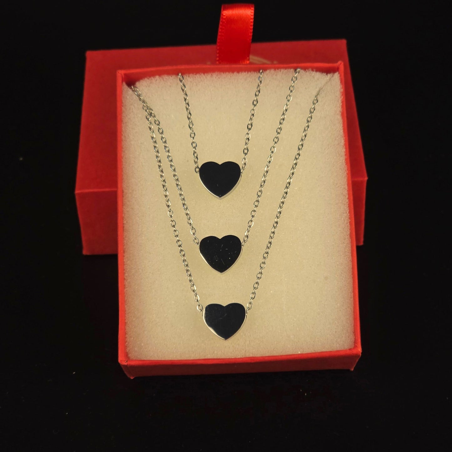 collana tre cuori – oro o argento incidibile (1-2 lettere per cuore)