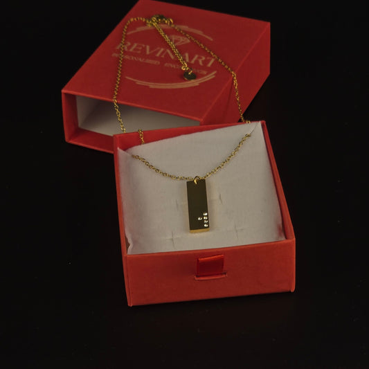 Collana Rettangolare Personalizzabile – Eleganza Minimal in Acciaio