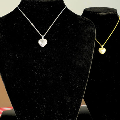Collana Cuore con Ali Apribili – Personalizzabile, Oro o Argento