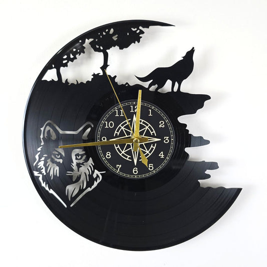 Orologio da Parete in Vinile “Wolf Spirit” – Design Artistico con Lupo