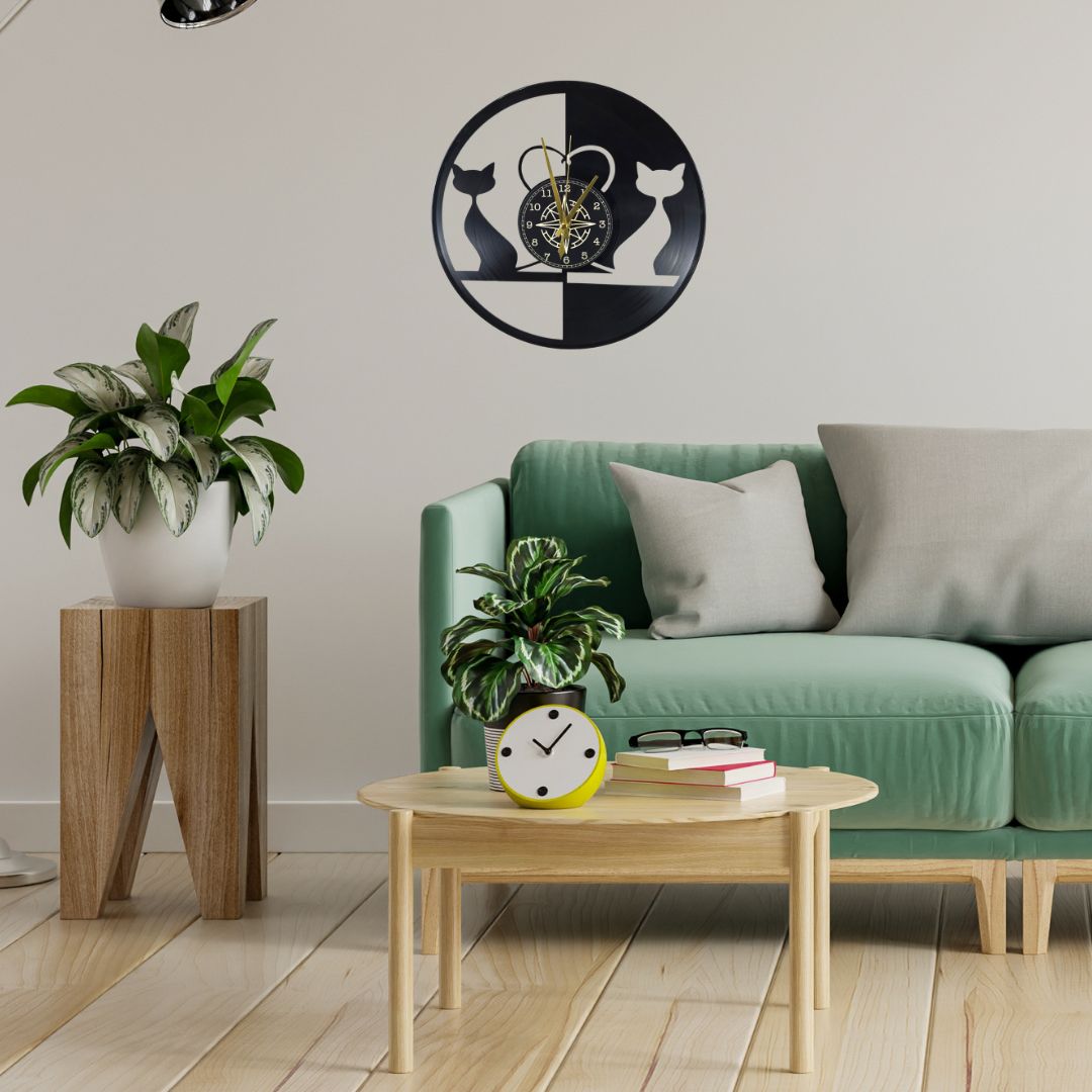 Orologio da Parete in Vinile “Cats Love” – Design Moderno per Amanti dei Gatti