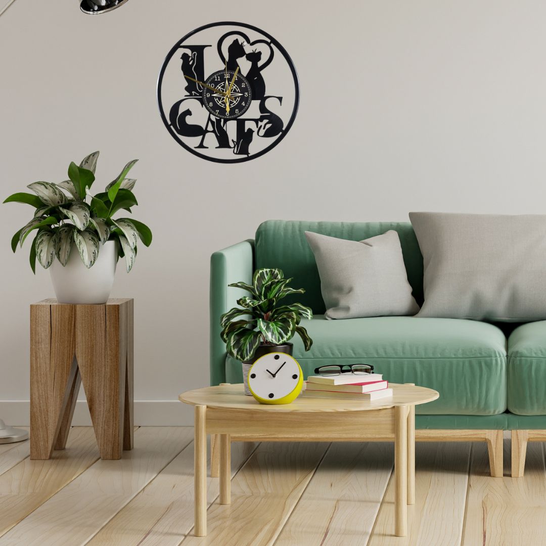 Orologio da Parete in Vinile “Love Cats” – Design Romantico per Amanti dei Gatti