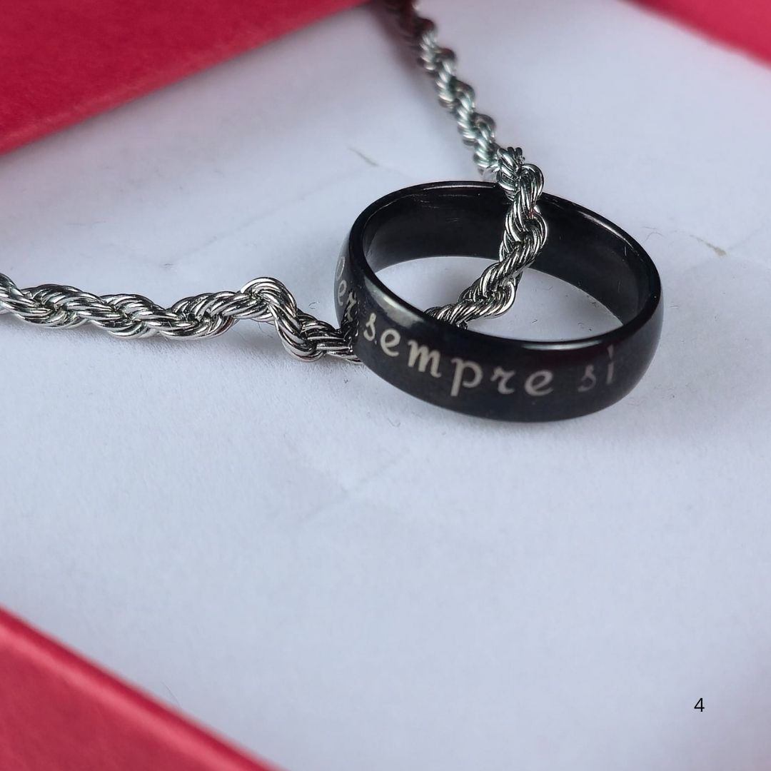 Collana "Per Sempre Sì" – Pendente Anello Personalizzato con Iniziali